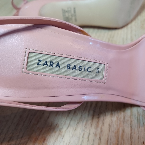 ZARA BASIC COLLECTION HIGH HEELED SANDALS SIZE 40 (9) - Picture 4 of 15